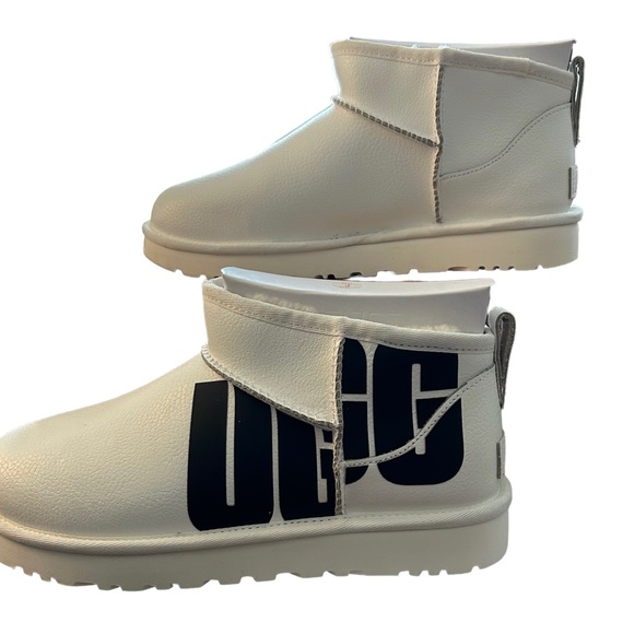 NWT UGG Women’s Classic White Ultra Mini Chopd Leather Boot - Picture 2 of 6